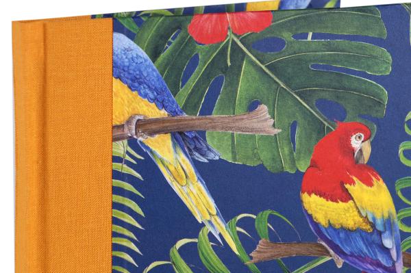 Notizbuch mit Papageienmotiv bunt, Leinenrücken orange